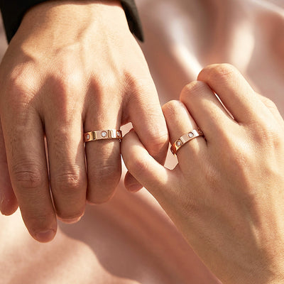 Gingerbread | High-Polished Bezel-Set Circular Motif Flat Wedding Band