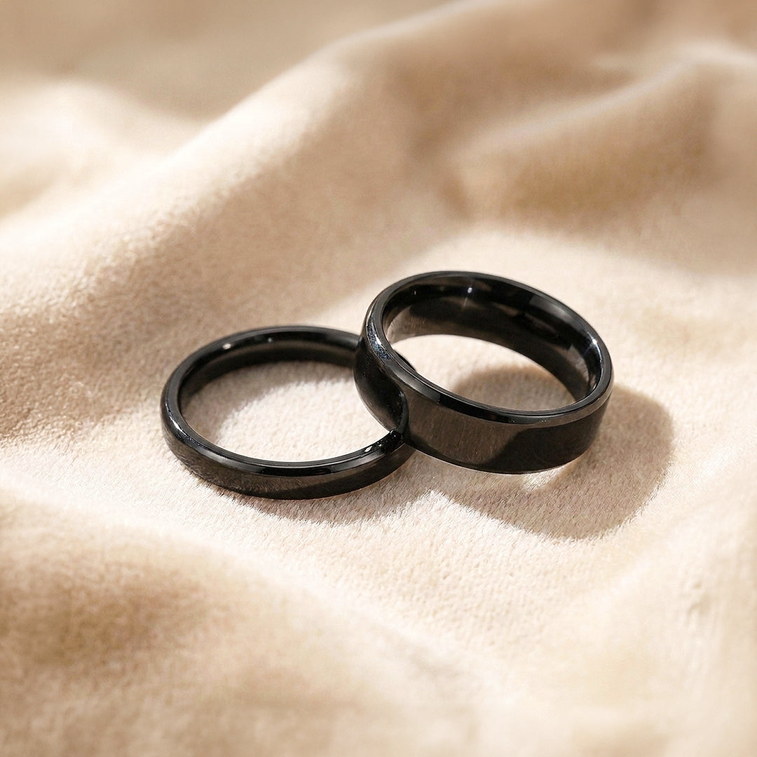 Infinity Bond Black | High-Polished Bevelled Flat Wedding Band
