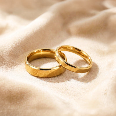 Infinity Bond Gold | High-Polished Bevelled Flat Wedding Band